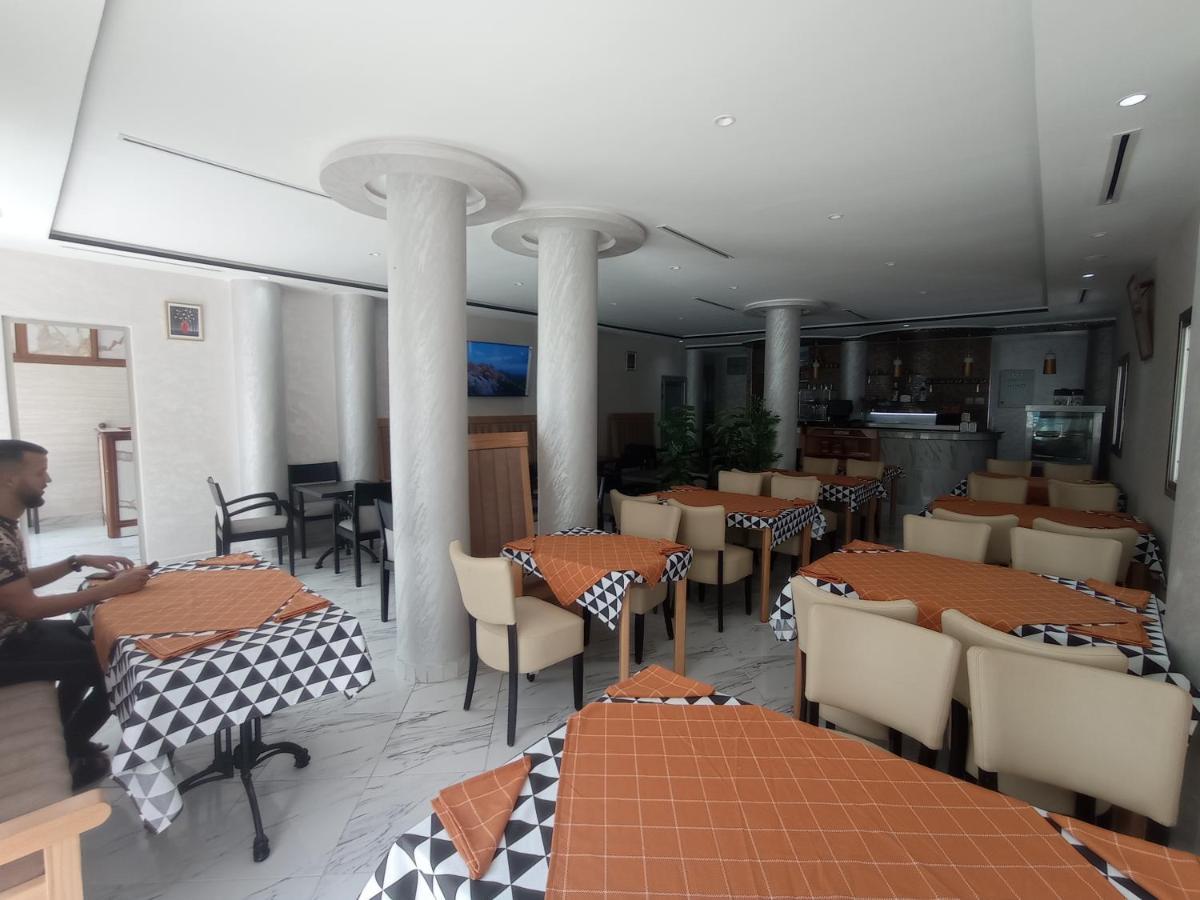 Hotel Castiya M'dik Exteriör bild