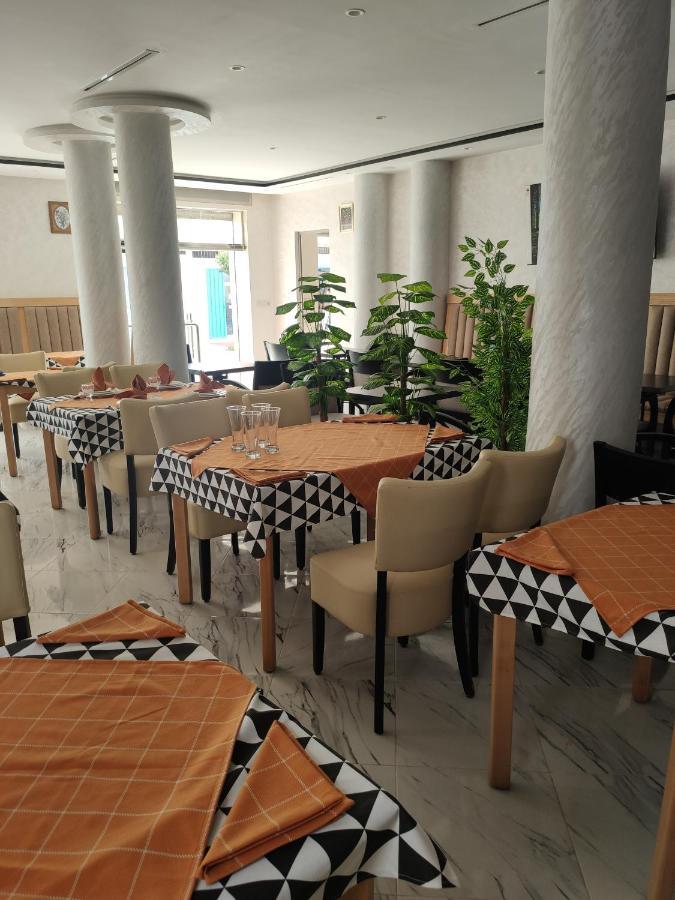 Hotel Castiya M'dik Exteriör bild
